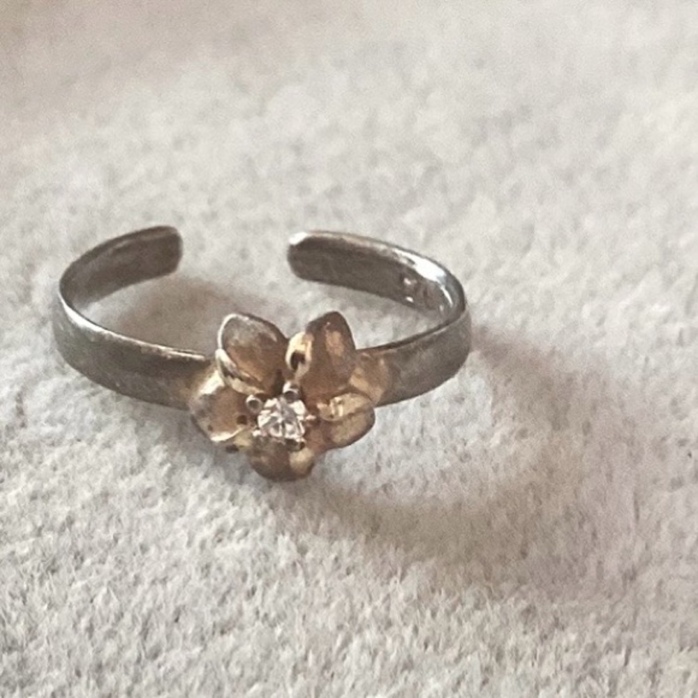 🪻 Vintage Sterling Silver Flower Toe Ring with Clear Crystal Stamped 925